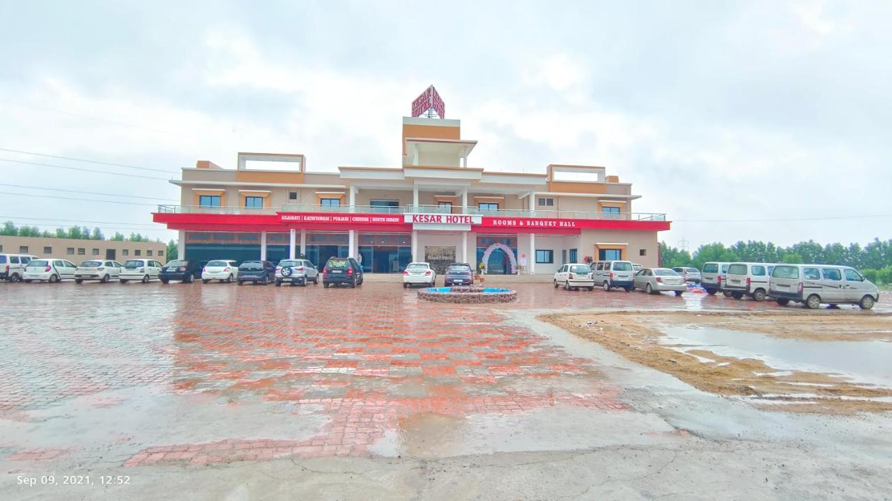 Viramgam Kesar Hotel מראה חיצוני תמונה