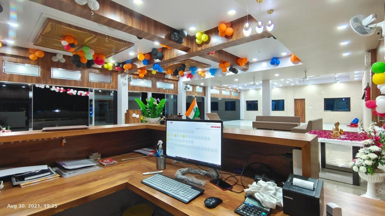 Viramgam Kesar Hotel מראה חיצוני תמונה