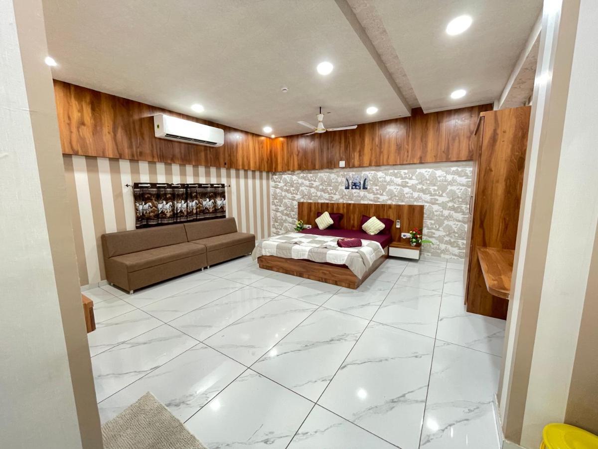 Viramgam Kesar Hotel מראה חיצוני תמונה