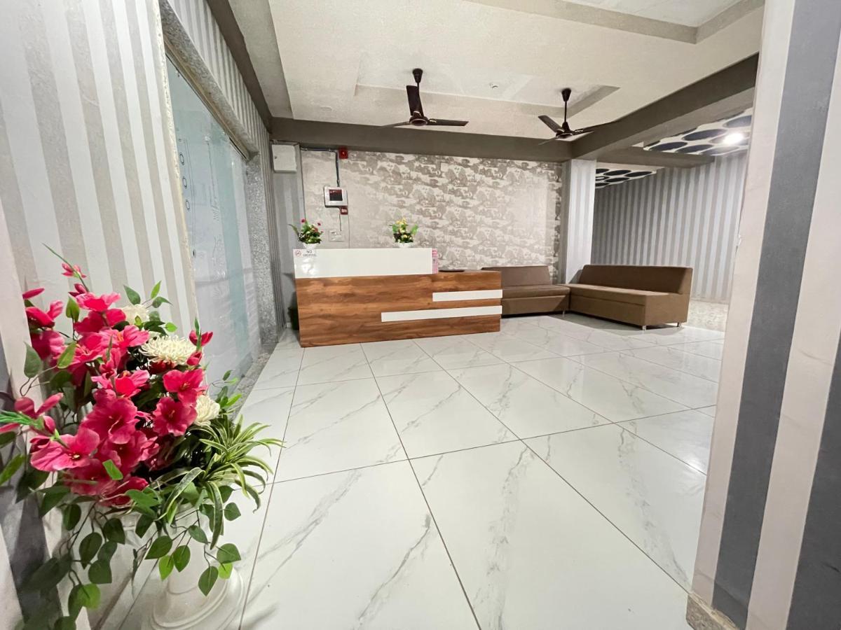 Viramgam Kesar Hotel מראה חיצוני תמונה