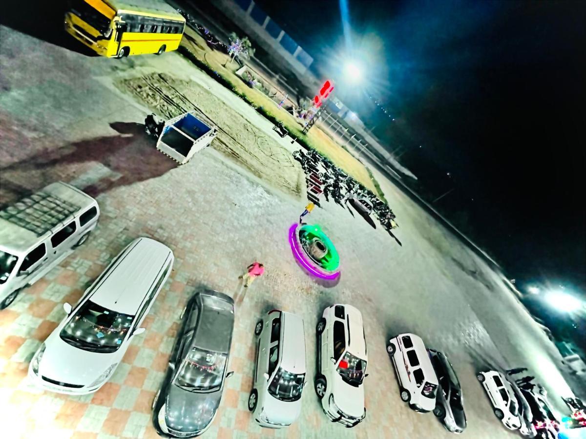 Viramgam Kesar Hotel מראה חיצוני תמונה